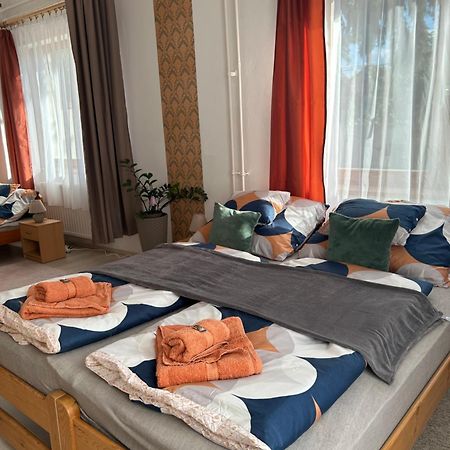 Apartament Tavaszpart Vendeghaz Segedyn Zewnętrze zdjęcie