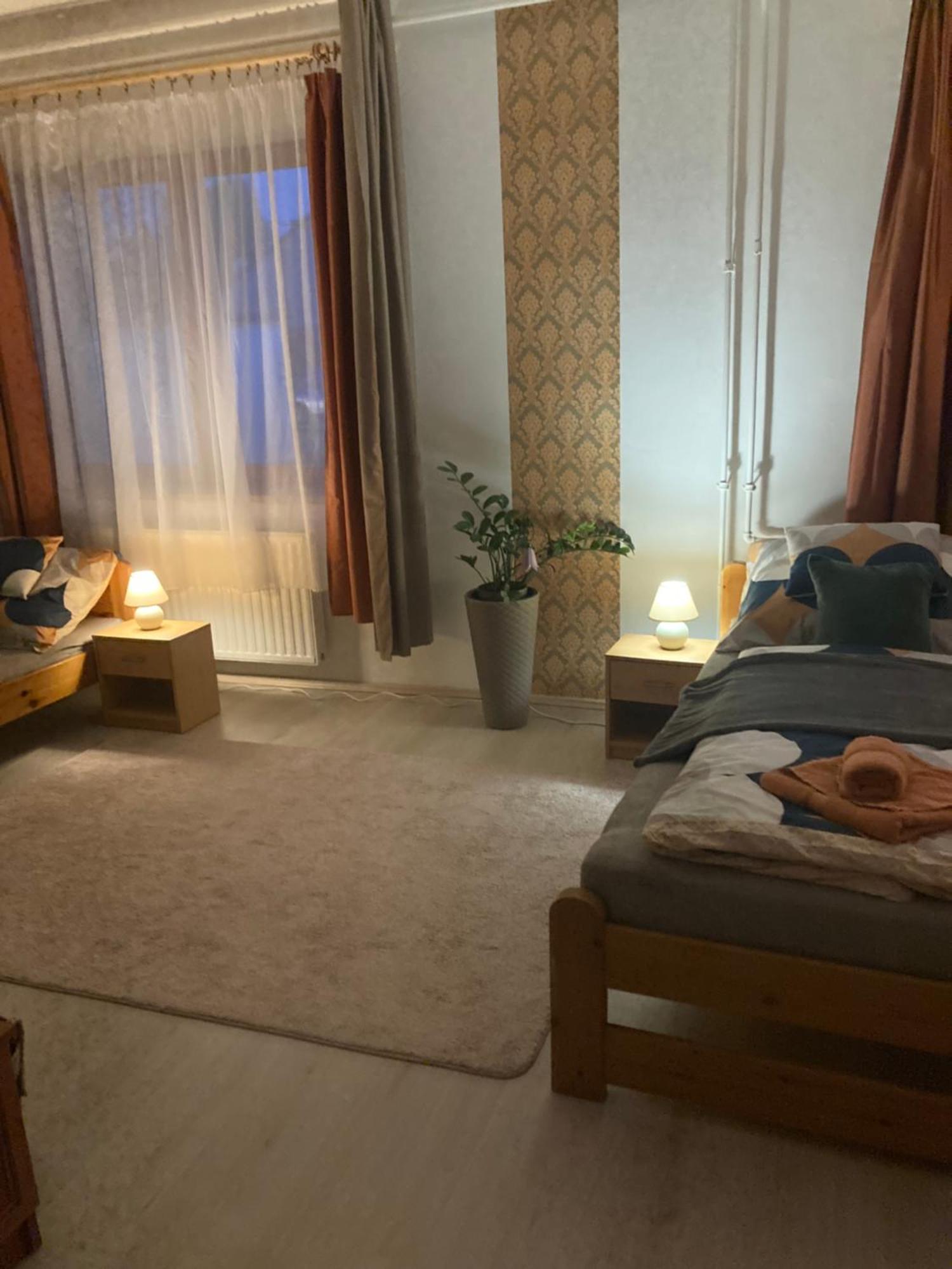 Apartament Tavaszpart Vendeghaz Segedyn Zewnętrze zdjęcie